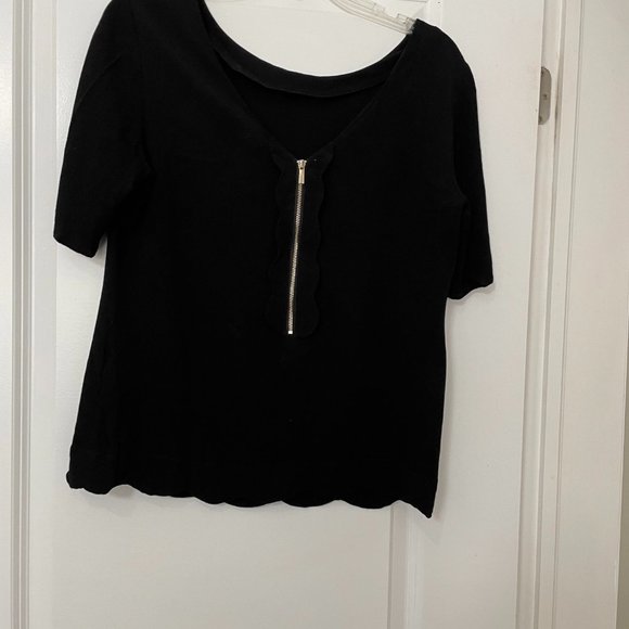 Promod (France) Crepe Short Sleeves Fitted Top with elegant details - Picture 3 of 6
